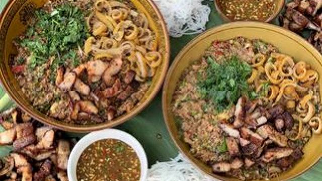 虽然没有挖到蚂蚁蛋，但是过手米线也不错 #过手米线 #把家乡的味道分享给大家 #地方特色美食 #双凤