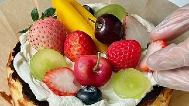 做香草流心巴斯克 最近喜欢做简单的蛋糕！
越简单的蛋糕越好吃
#甜品治愈一切 #HAHAcake#蛋