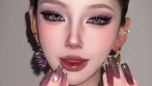 当普通人尝试换头级灰紫烟熏妆 #妆教 #分享妆容 #潮妆研究所 #反差