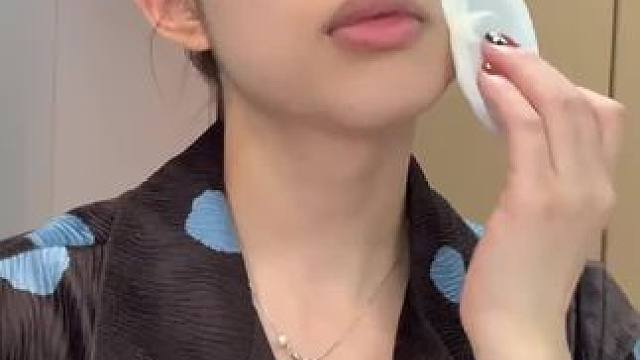 你就看用完之后脸蛋有多嫩#护肤#变美小技巧#我的护肤日常#补水提亮#面膜