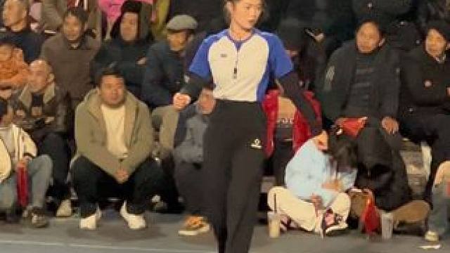 你去找黑丝吧  我脱了运动裤还有棉毛裤  拿捏不住你.