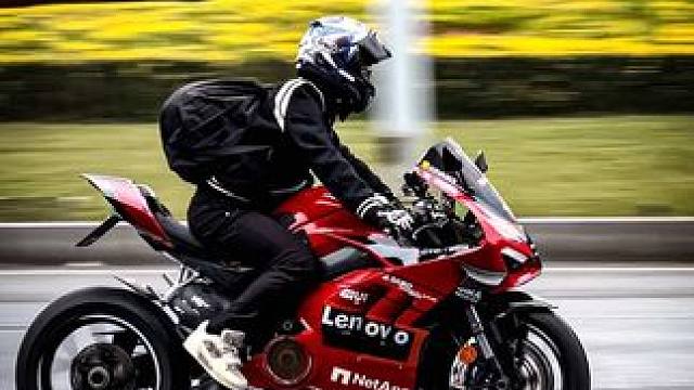 重庆摩托车是拥有汽车同等路权的 重庆大公馆机车街拍 2025.3.13#机车 #摩托车#女骑 #机车