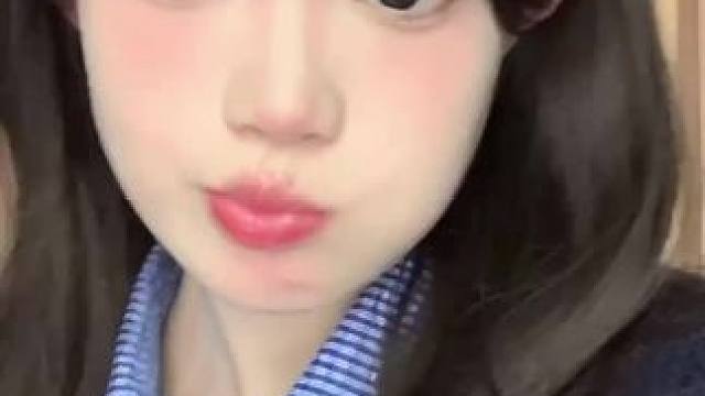 稚优泉唇蜜就是甜妹天菜