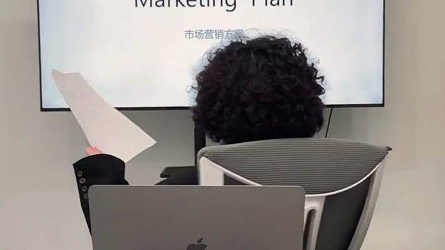 都是打工人，狠狠共情了