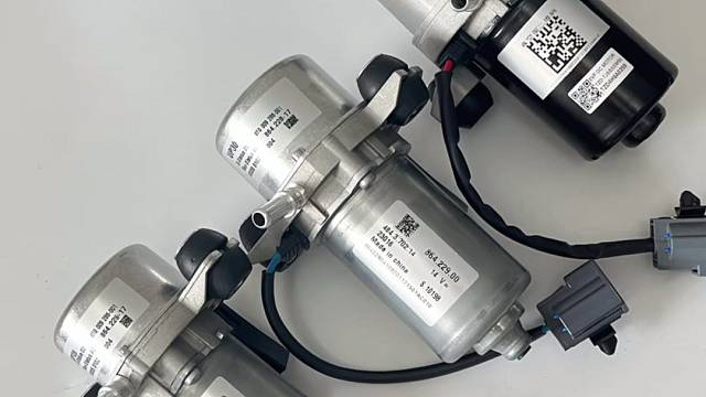 UP28、UP30与UP5.0汽车电子刹车真空泵助力泵区别，一个视频看明白，选择真空泵不再困惑。