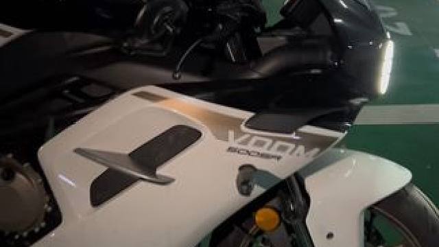 停车位的对峙 #反转 #汽车 #摩托车