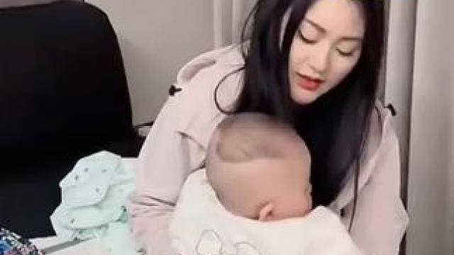 宝宝真是太可爱啦#三妹 #云南阿奎 #超有爱 #双胞胎 #记录宝宝