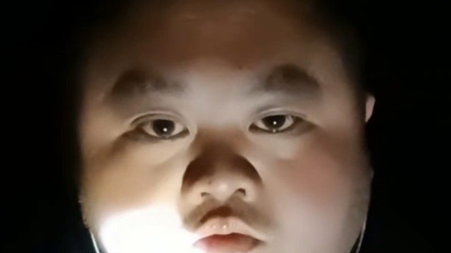 金猪昨晚直播嘿到了