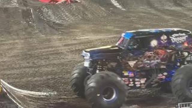 暴力大脚怪#越野有风险玩车需谨慎 #大玩具