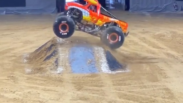 越野车竞赛解说1