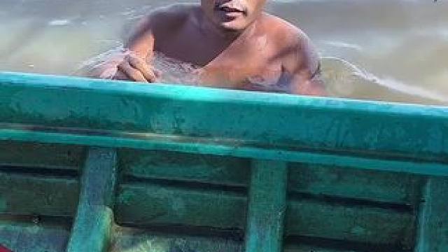 户外抓鱼野餐 #户外捕鱼 #户外抓鱼 #我的乡野山居生活 #内容启发搜索 #萤火计划