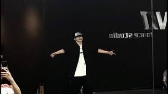 没想到最后free的几下还挺卡音效 #飞现编舞 #charlieputh #ho