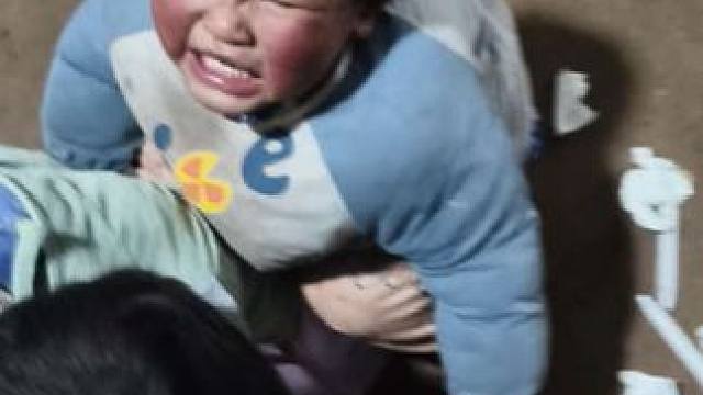 老二回来发现水彩笔坏了，有点难过了。 #内容启发搜索