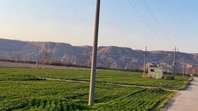 #落日余晖晚霞醉人 #西闫沿黄公路#一方水土养一方人  #风景这边独好 #家门口的美景 一首好听的“