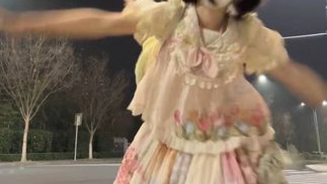 我彳艮扌曳  字者阝扌曳飞了 (ૢ˃ꌂ˂⁎) #浅跳一下 #甜妹统治世界 #lolita #一学就会