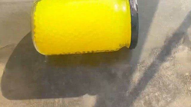 楼梯滚瓶子爆破解压时刻