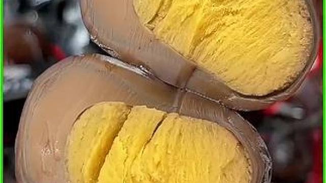 乡巴佬家的 #卤鸡蛋 还是小时候的味道，真的是百吃不厌 #零食推荐  #妈呀太香了#好物推荐 #五香