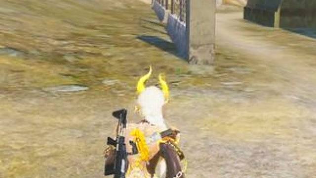 就剩4517地铁币！挑战一局卧底翻盘！ #和平精英地铁逃生