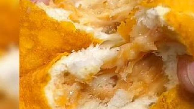 蛋皮吐司制作过程#蛋皮吐司#蛋皮吐司肉松沙拉面包