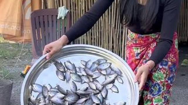 东南亚美女厨师‍ #东南亚美食 #我的农村生活 #我的乡野山居生活 #远离城市的喧嚣 #田园生活