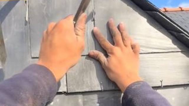 石板瓦片屋顶安装工程。#施工工艺 #结实耐用 #装修分享 #石材安装 #防水补漏