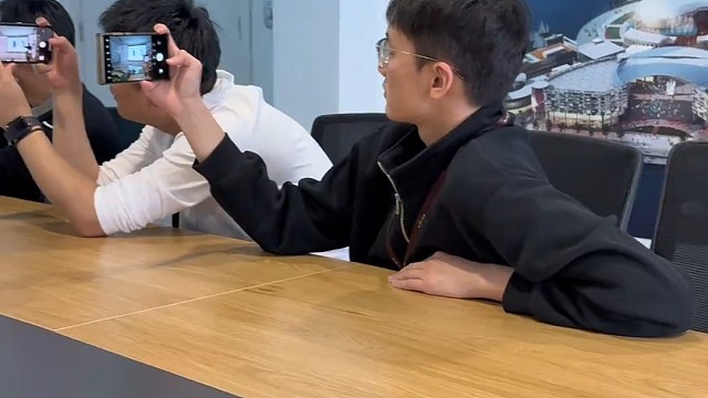 零零后整顿职场