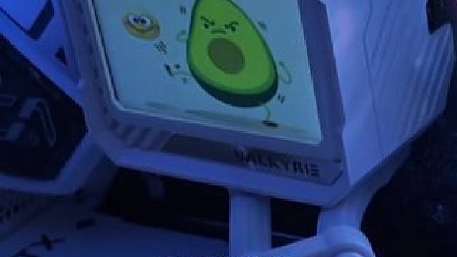 耳机电流，机箱起飞，双重折磨！ 