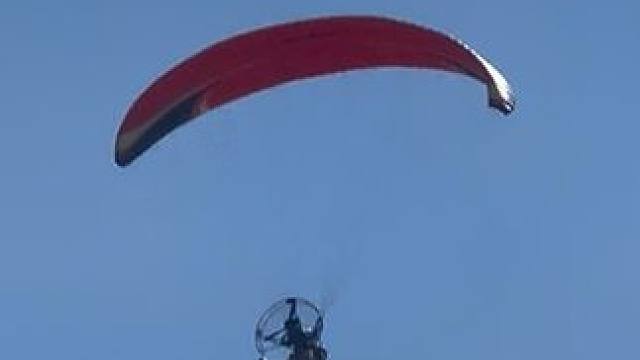 阳光明媚的日子，确定不来飞嘛#义乌好玩的地方 #速度与激情 #周末去哪玩 #直升机 #动力伞