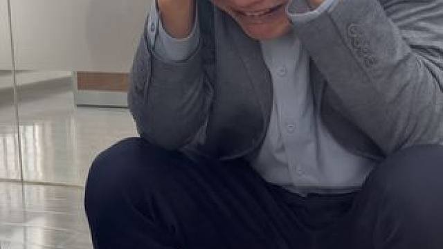 偷偷给老板挤芥末 看看老板是什么反应 #搞笑 #整蛊老板 #剧情反转