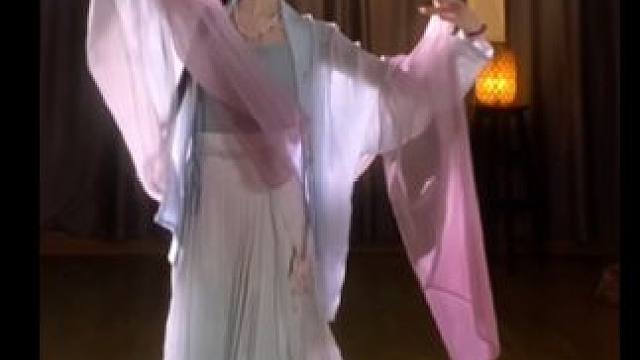 芳华慢跟宋制就是春天的代名词！！！！ #浅跳一下 #汉服 #古典舞 #一学就会系列