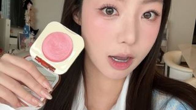 谁家腮红叫螺狮粉呀居然还这么嫩！！ #分享爱用物 #霞飞腮红膏 #春夏腮红 #显嫩腮红 #腮红