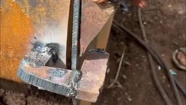 厉害的焊工#焊工 #电焊 #实用小技巧 #铆工 #焊接技术