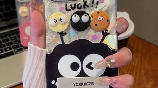 非常个性的羽纱手机壳壳，煤球设计的太可爱啦！好姐妹一起用！ #小众手机壳 #个性手机壳 #可爱手机壳