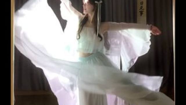 三月就跳春三月！！！！ #浅跳一下 #古典舞 #氛围感 #春三月