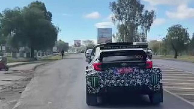 2025 WRC肯尼亚站震撼开场，这绝对是最具观赏性的一站，将拉力赛的狂野魅力展现得酣畅淋漓#wrc