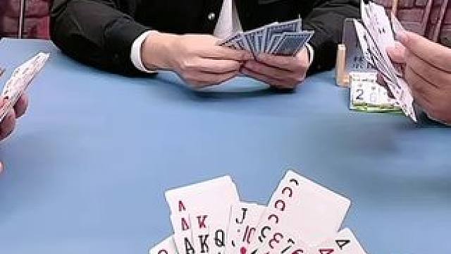 #四人斗地主 #是时候展现真正的牌技了 #斗地主的百种姿势 #日常娱乐