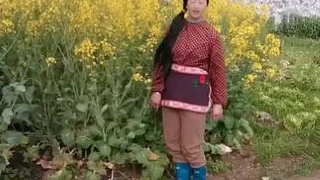 山卡卡里的农村大姐学费了开直播每天收获满满您还在恐播怕播吗 #记录真实生活 #农村生活 