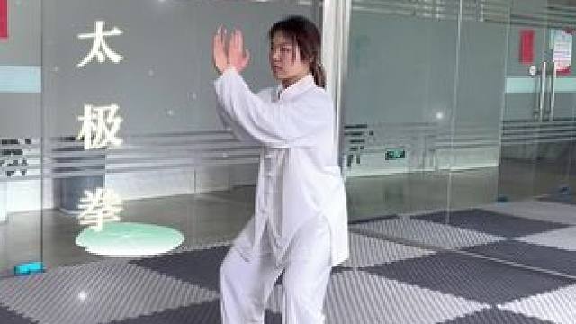 水静则清，人静则明。