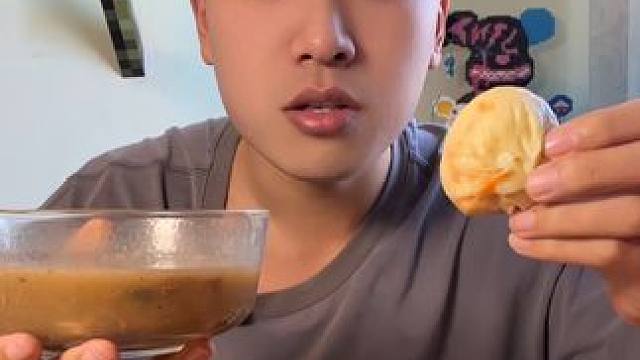 这包子长得还挺好看啊#胡辣汤 #茶叶蛋 #蒸饺 #包子
