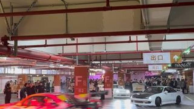 漂移好简单既姐
#我与汽车的日常 #漂移 #汽车文化 #jdm #改装车