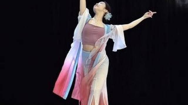 山海自有归期，风雨自有相逢。         《莫问归期》 原创