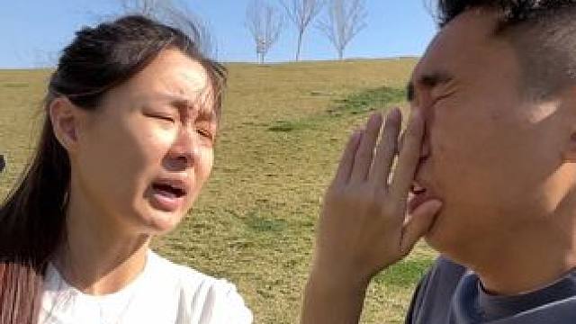 拍个照至于打人吗….. 