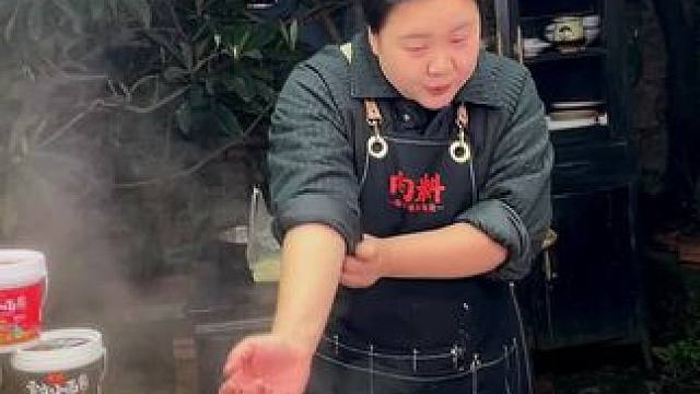 不是录播，大家今天晚上7点点进来看看就知道了！#小面调料 #妈呀太香了