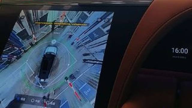 刺激！被仰望转晕的一天#车展 #显眼包 #仰望 #车展现场 #2025西海岸车展