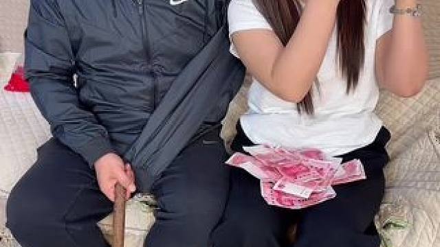 总感觉哪里不对！ #笑花小王令