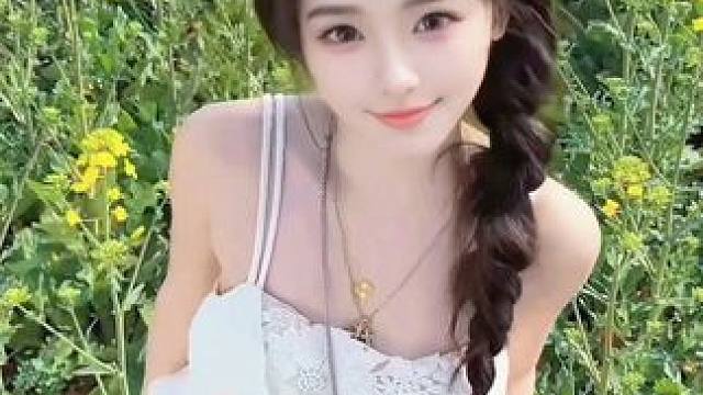 若我们执意做意气风发的帆 就决不抱怨凌晨的风 #白月光的杀伤力 #白月光 #氛围感美女 #是你喜欢的