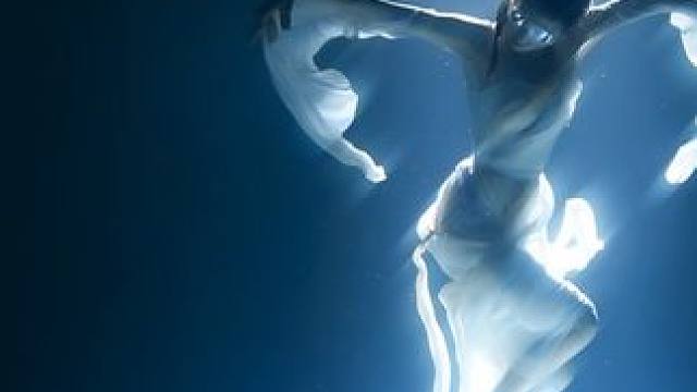 经过达摩院五天的打磨～
我们都成功完成了自己的水舞表演！
心里非常感激所有人～
我们相互学习，共同成