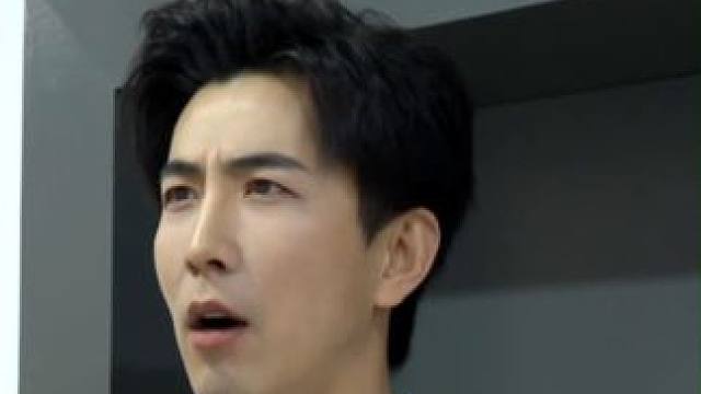 #李川  为综艺《#今晚不加班  》加班，更是直言：“一旦打开电脑，家就是不是家了，就是另外一个工位