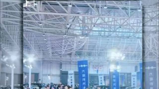 人山人海啊 精彩第二天#2025西海岸车展 #车展现场看车模 #车展现场