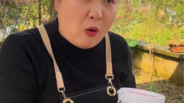 天气这么好出去露营舒服得很，拌点折耳根好安逸！#妈呀太香了 #小面调料 #嘎嘎好吃